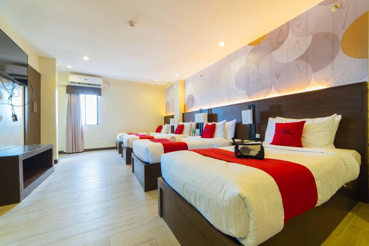 Reddoorz Premium @ Sta Rosa Tagaytay Road Hotel Silang Exterior photo