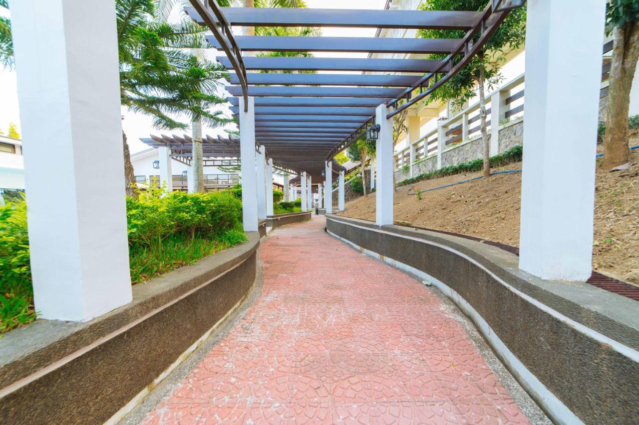 Reddoorz Premium @ Sta Rosa Tagaytay Road Hotel Silang Exterior photo